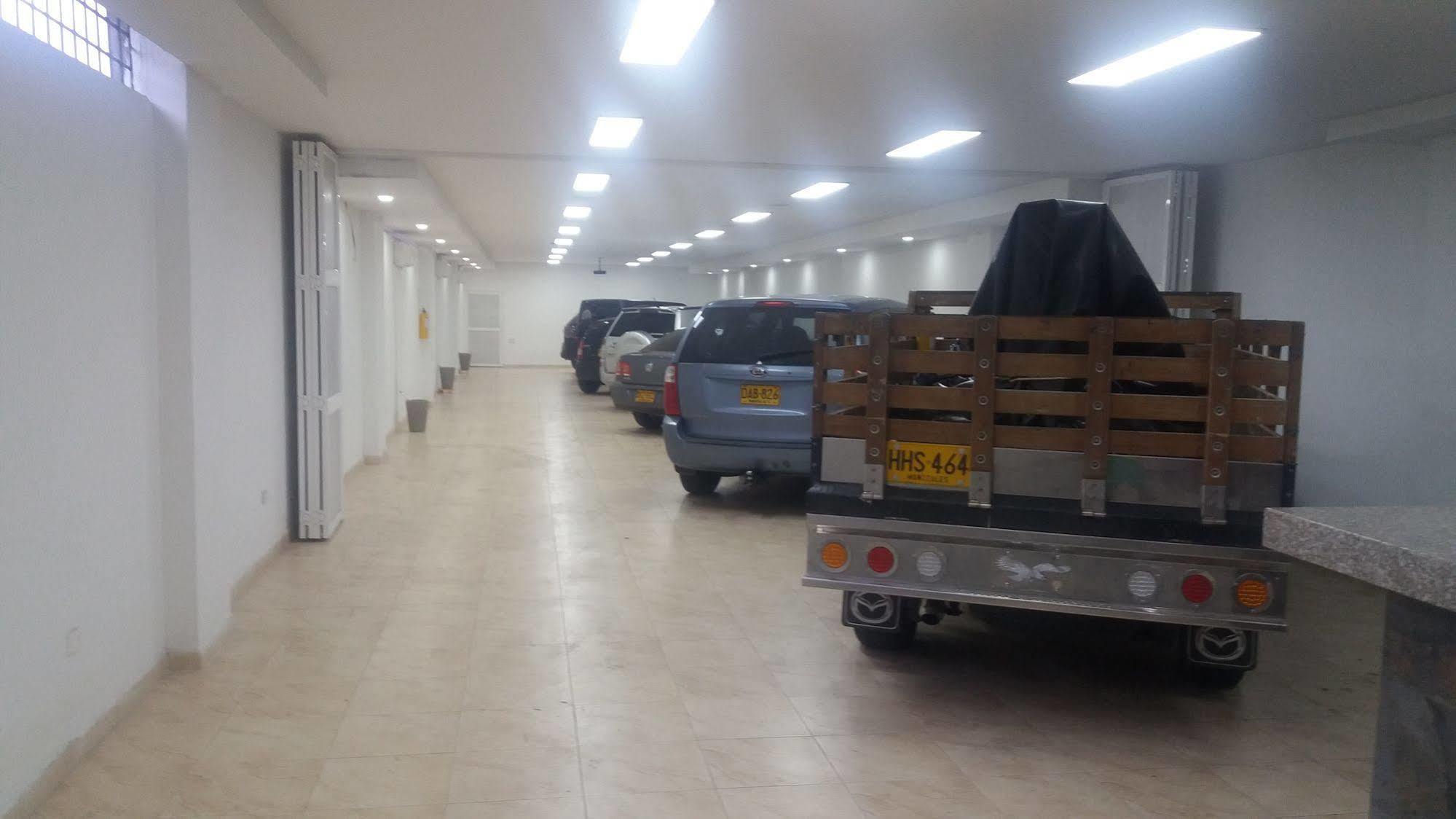 Ayenda 1501 Metropolitana Plaza Hotel Bucaramanga Ngoại thất bức ảnh